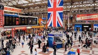 A Walk Through The London Victoria Station London England [upl. by Patric]